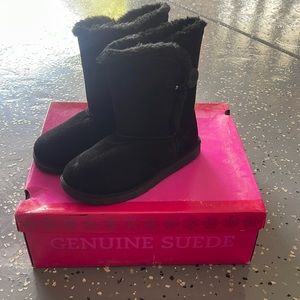 🛍️🛍️🛍️Boots size 6🛍️🛍️🛍️